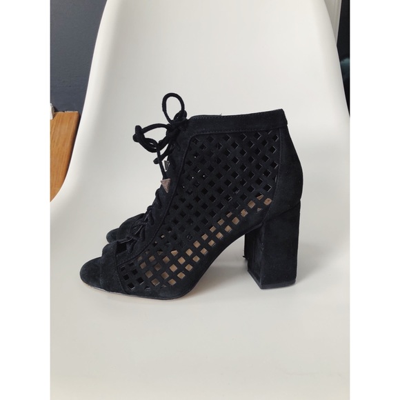 gianni bini laser cut boots